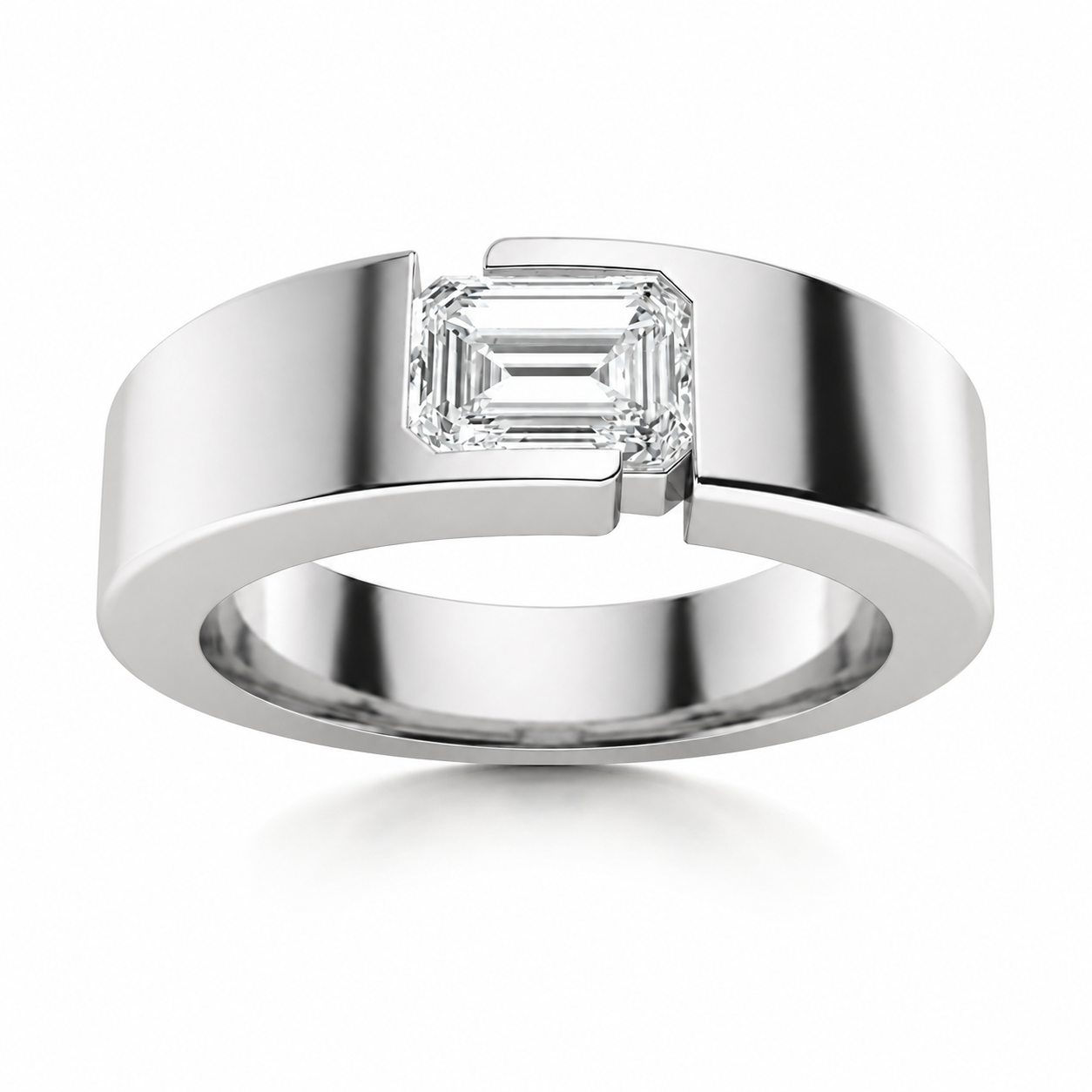 Men’s engagement Ring or Wedding band.