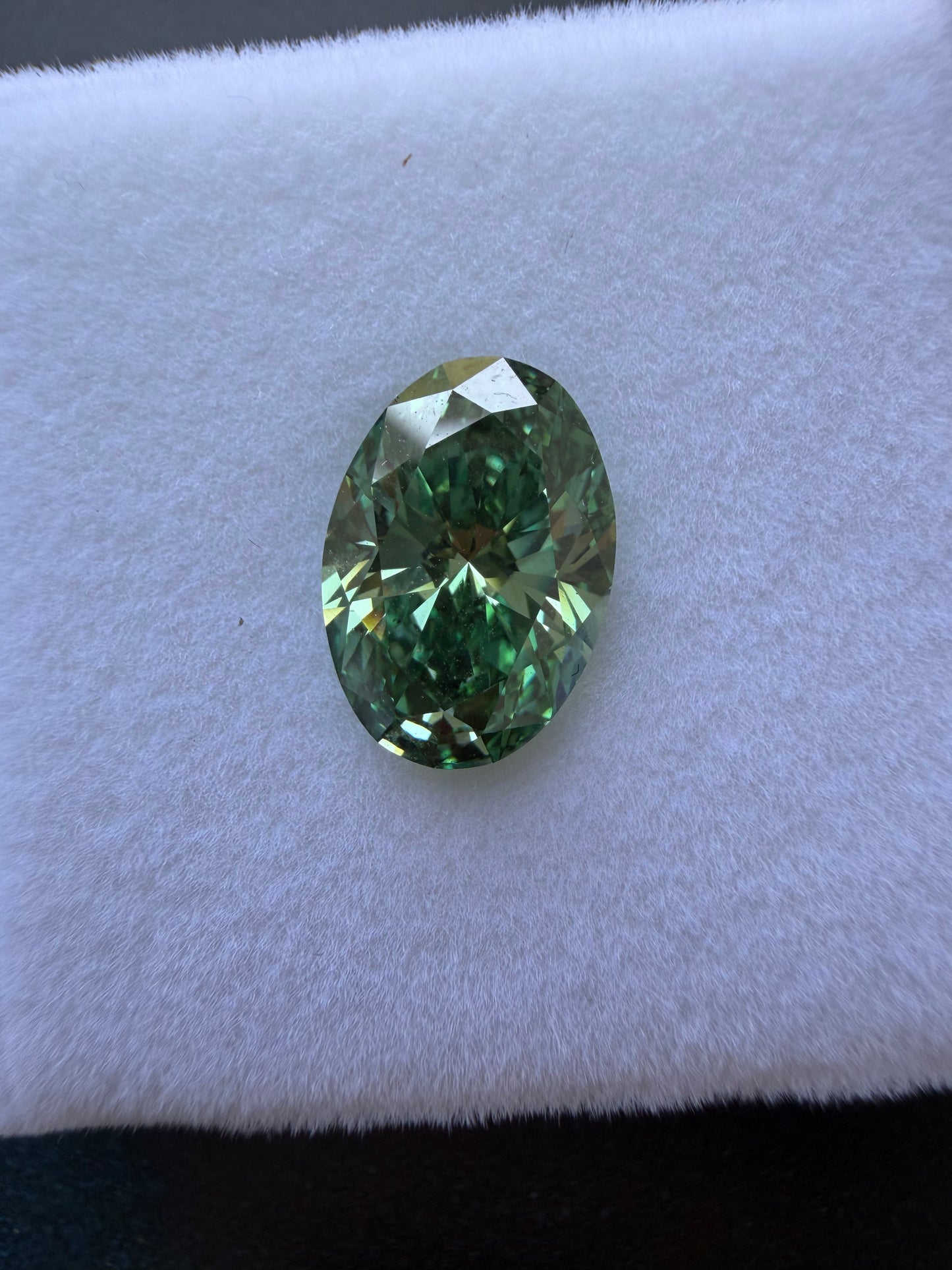 IGI Certified 4.03 Ct Fancy Vivid Green Lab-Grown Diamond