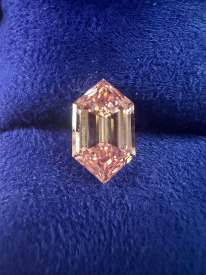 2.82 Fancy Intense Pink VVS2 Dutch Marquise