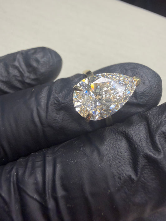 Pear Cut 5 Ct Diamond Engagement Ring on 14k Gold Solitaire Band