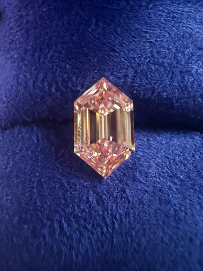 2.82 Fancy Intense Pink VVS2 Dutch Marquise