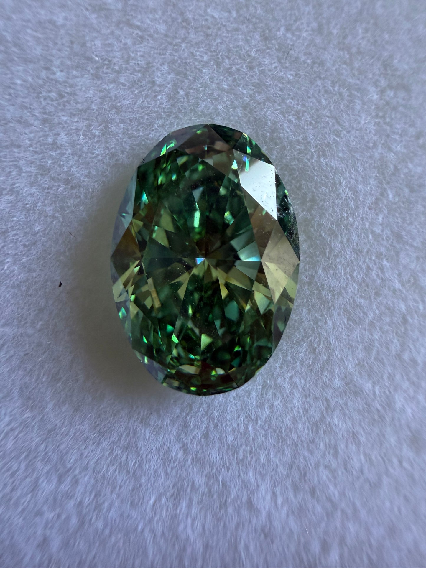 IGI Certified 4.03 Ct Fancy Vivid Green Lab-Grown Diamond