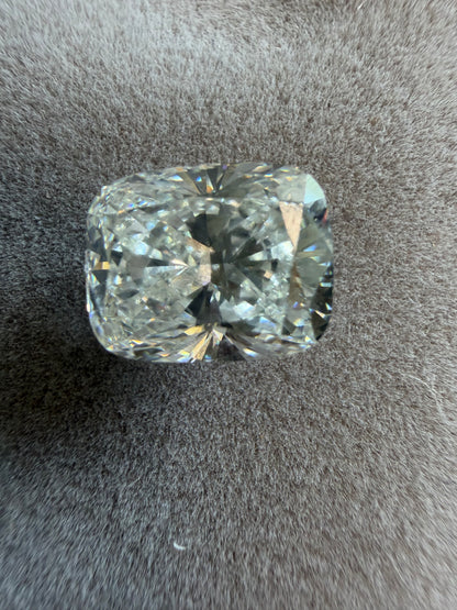 3.02 Ct E VVS 2 Cushion Cut Diamond