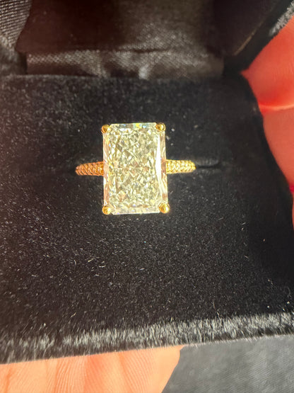 4.09 ct Radiant E VS 1 Engagement Ring 14k Yellow Gold