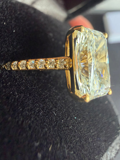 4.09 ct Radiant E VS 1 Engagement Ring 14k Yellow Gold