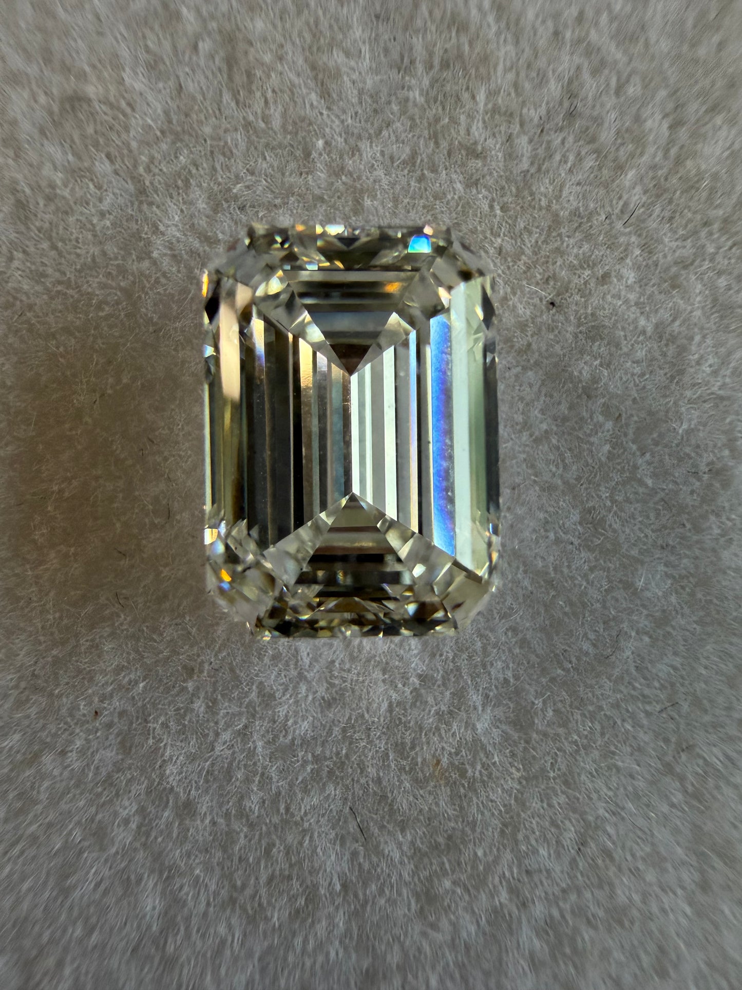 3.09 Emerald Cut Diamond E VS 1