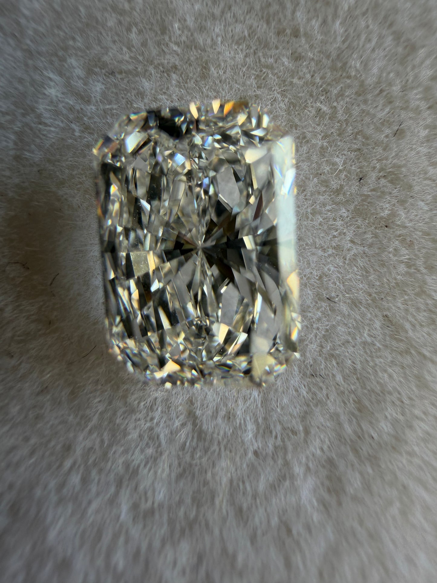 1.63 Carat D VVS 2 Radiant Cut Diamond