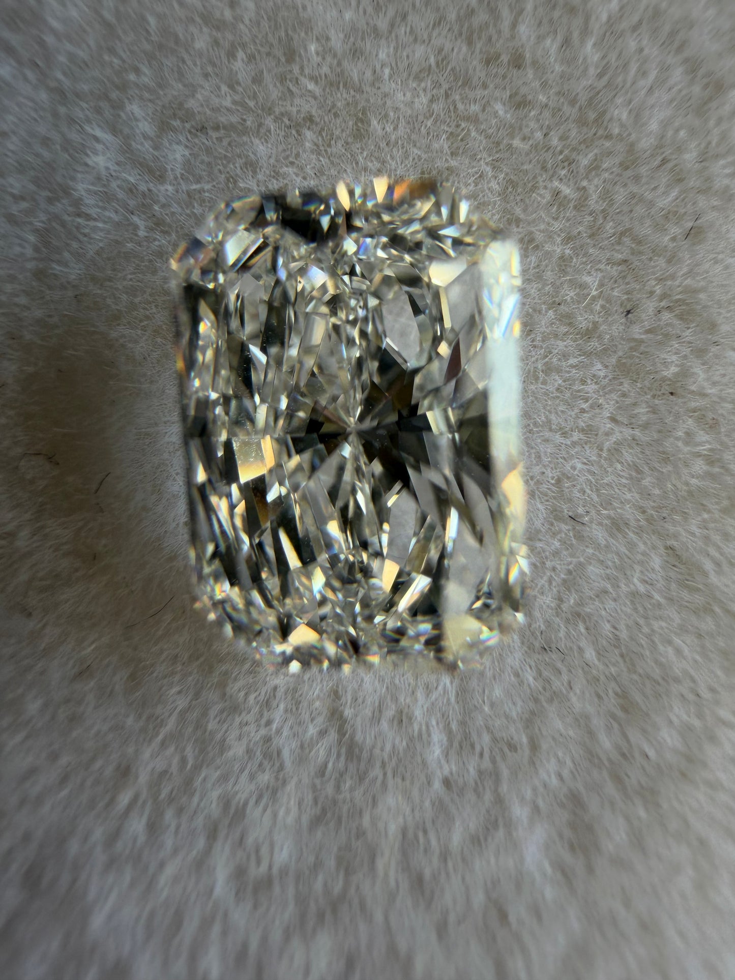 1.63 Carat D VVS 2 Radiant Cut Diamond