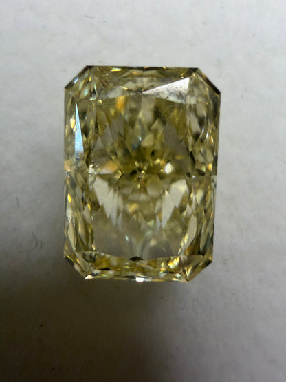 4.10 Ct Fancy Yellow VVS 2 Diamond