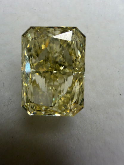 4.10 Ct Fancy Yellow VVS 2 Diamond