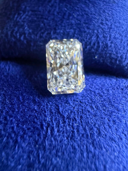 IGI Certified 3.01 Ct Radiant Lab-Grown Diamond