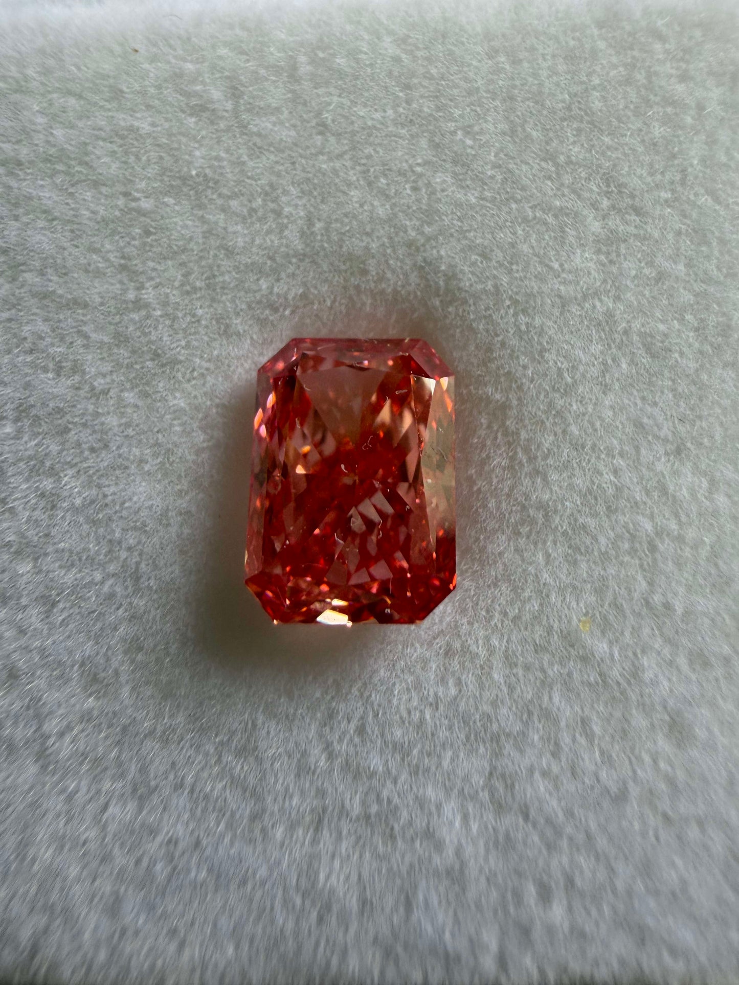 2.65 Ct Fancy Vivid Pink Radiant Lab Grown Diamond (VVS2)
