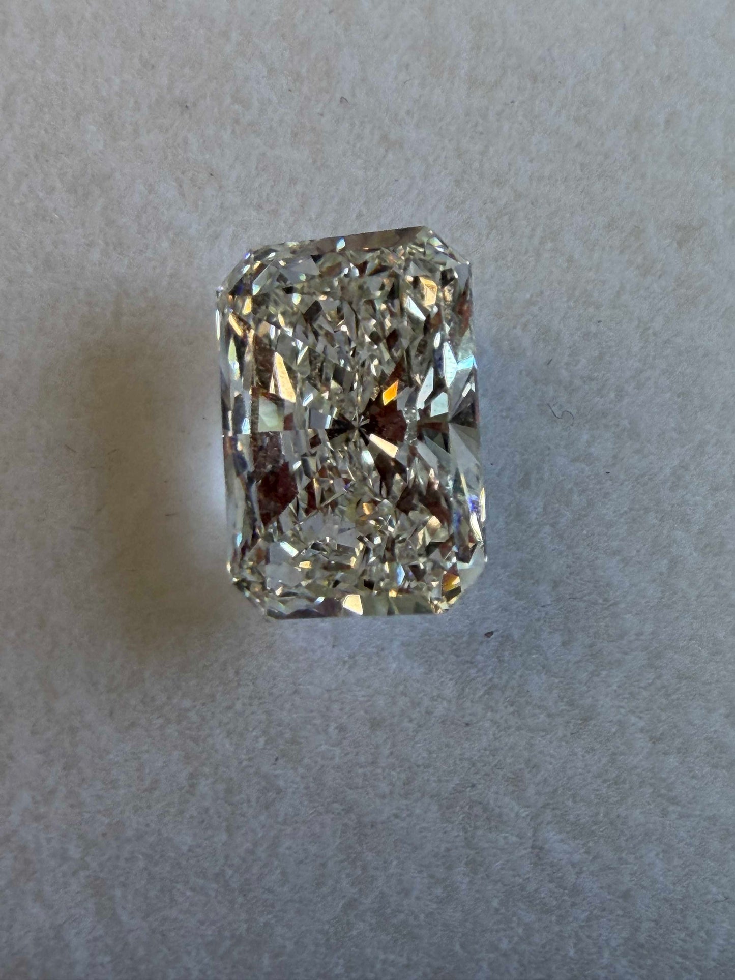 4.10 Ct Radiant Lab Grown Diamond – E Color, VS1