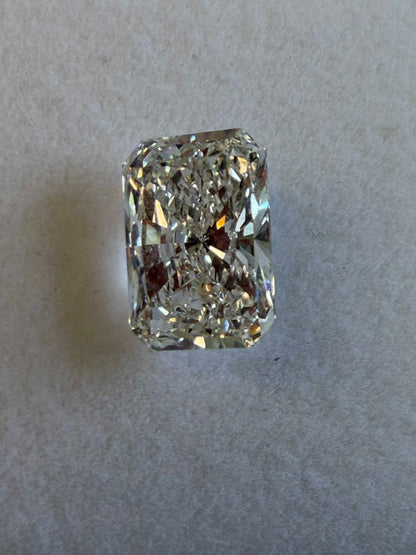 4.10 Ct Radiant Lab Grown Diamond – E Color, VS1