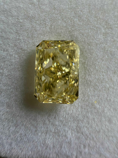 4.10 Ct Fancy Yellow Radiant Lab Grown Diamond (VVS2)