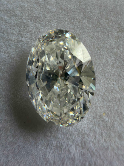 IGI Certified 6.99 Ct E VVS2 Lab-Grown Diamond